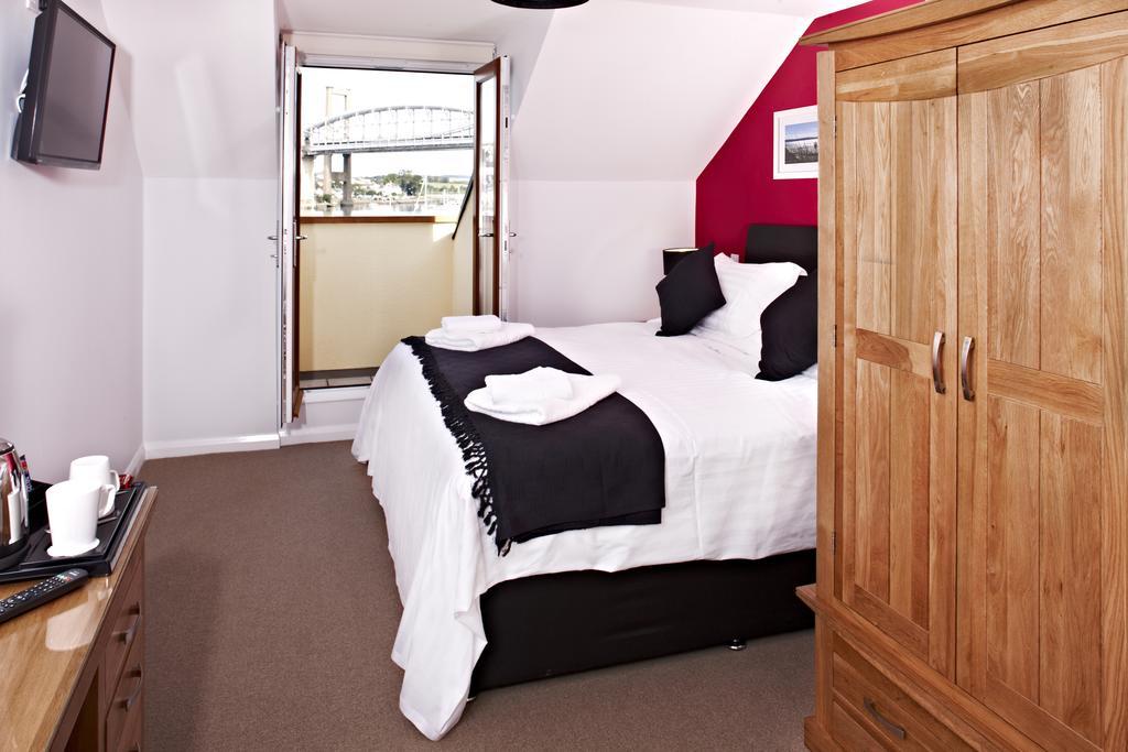 The Ferry House Inn Plymouth Room photo