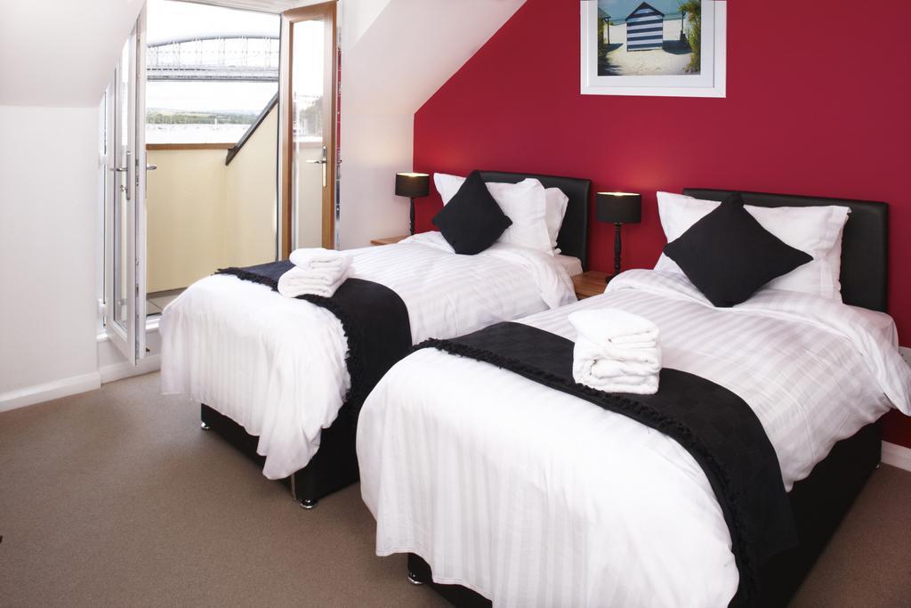 The Ferry House Inn Plymouth Room photo