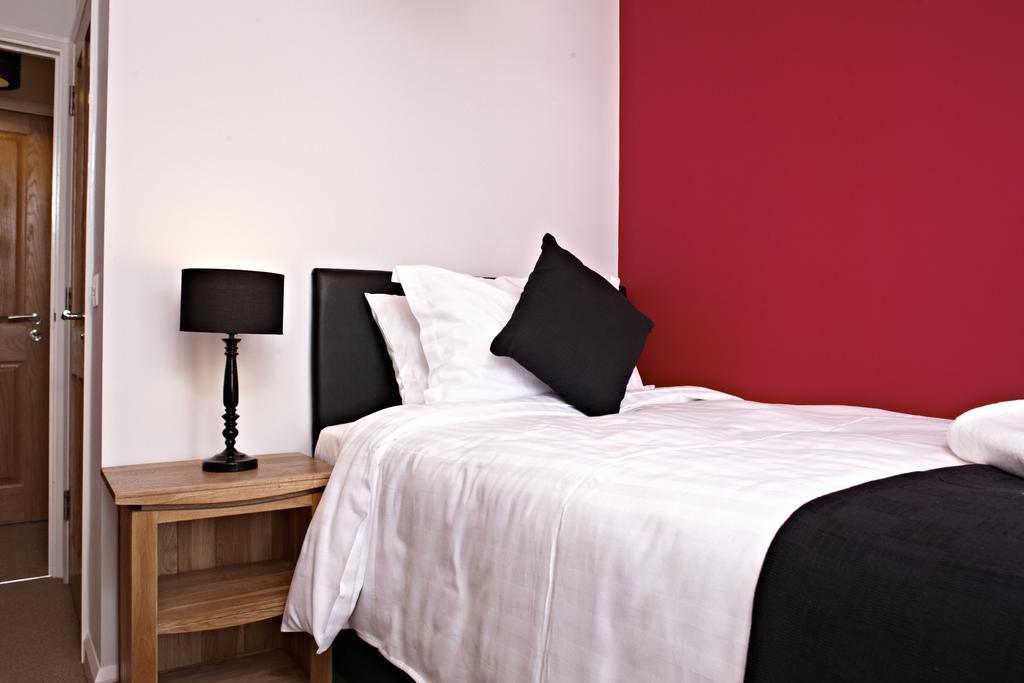 The Ferry House Inn Plymouth Room photo